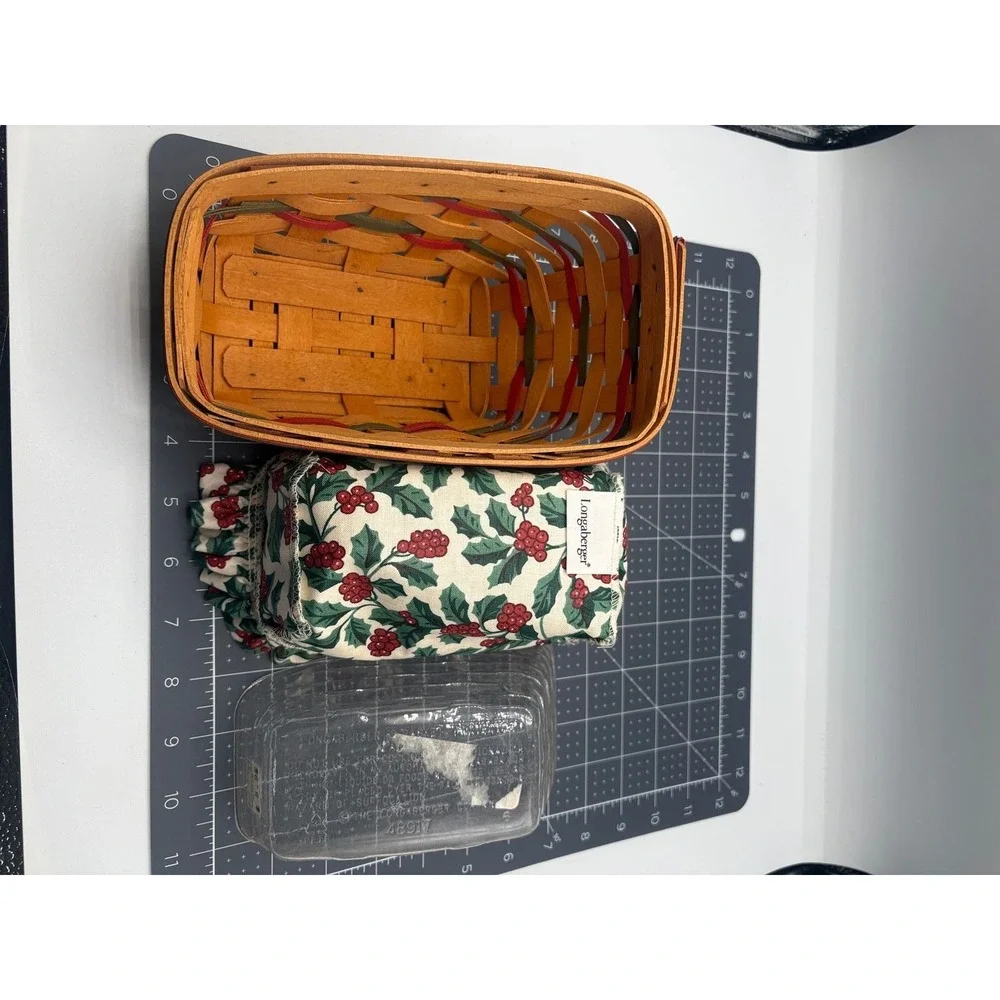 Longaberger 1999 Small Slanted Basket with Holly Liner and Plastic Protector